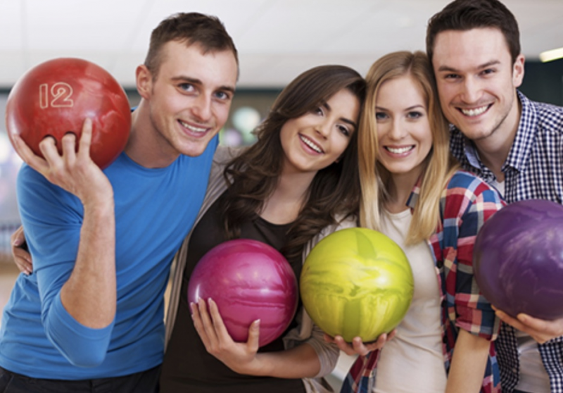Gutschein - Ferienbowling Ab 3 Personen Zahle nur 9€ p.P.